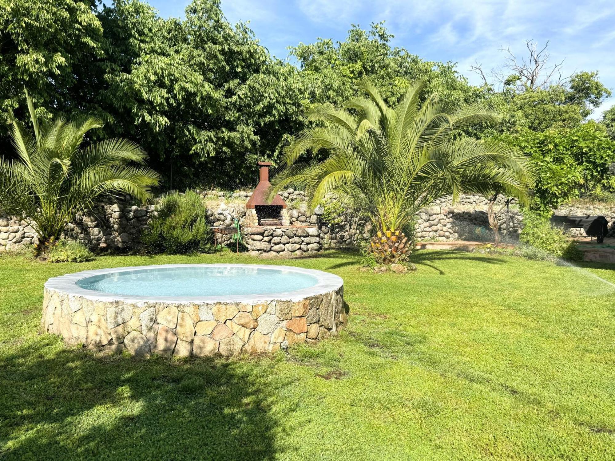Finca Aprisco De Candeleda Exterior photo